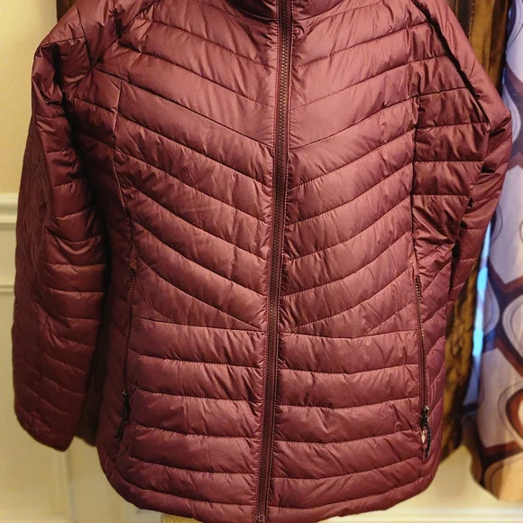 Burgundy Columbia Jacket - Picture 2 of 6